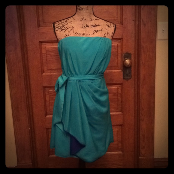 Express Dresses & Skirts - Express Turquoise strapless dress